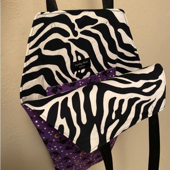 Witchy coffin shaped tote bag - Picture 3 of 5